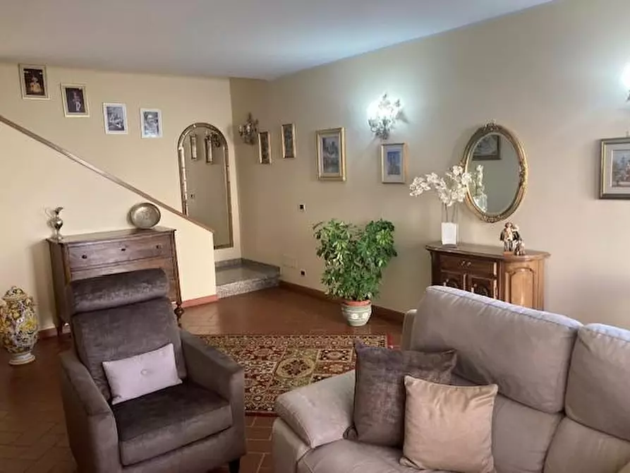 Immagine 1 di Casa bifamiliare in vendita  a Pisa