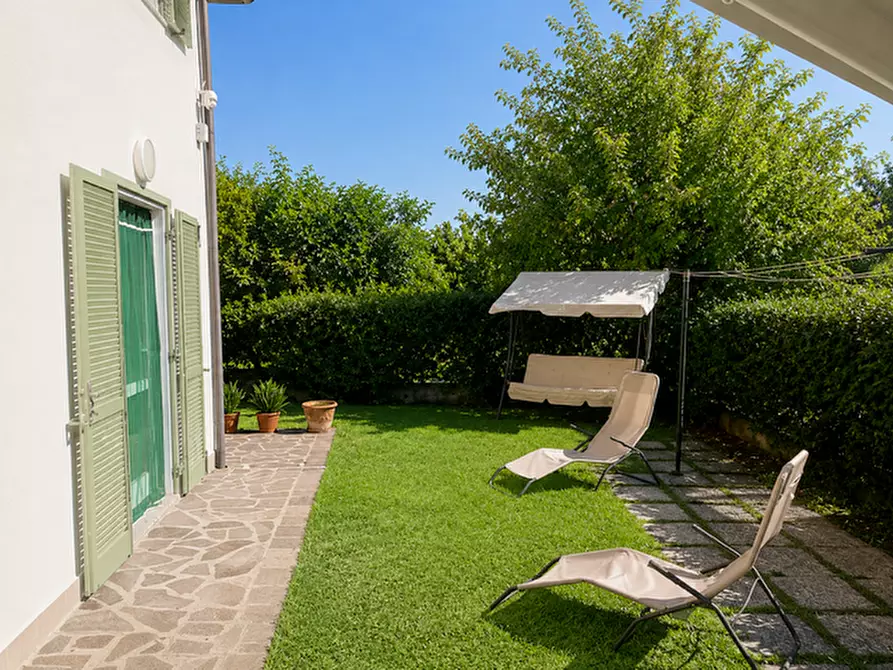 Immagine 10 di Casa bifamiliare in vendita  a Pisa
