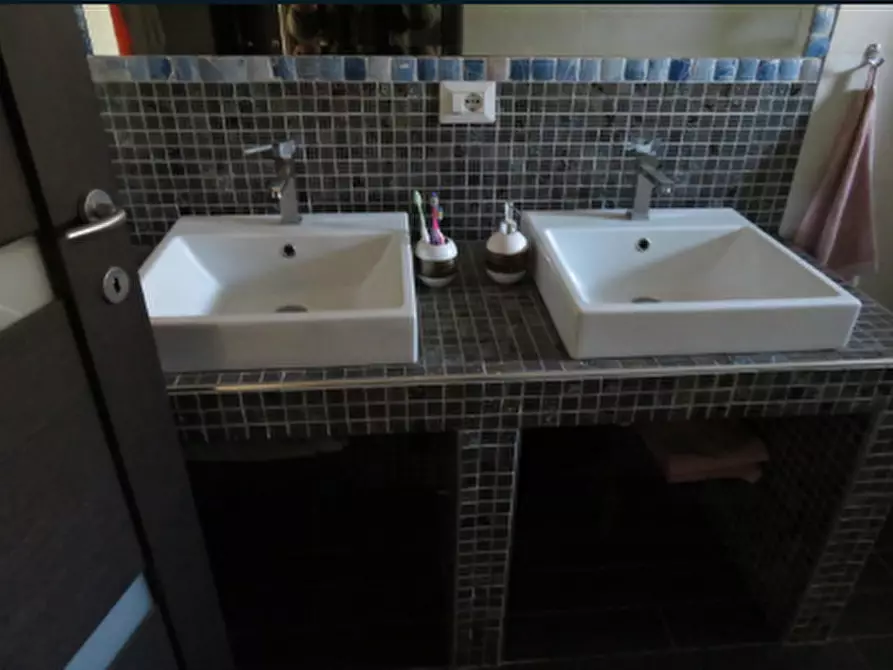 Immagine 9 di Appartamento in vendita  a Grugliasco