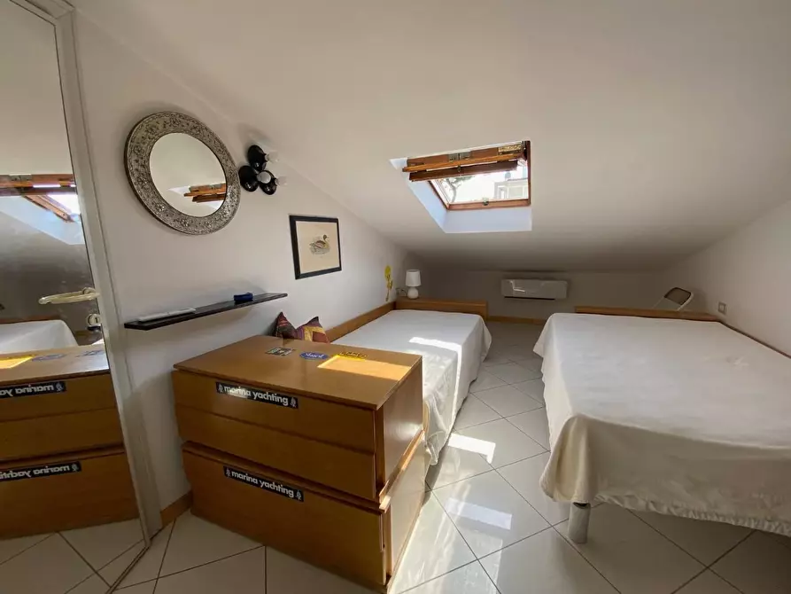 Immagine 28 di Mansarda in vendita  a Viareggio