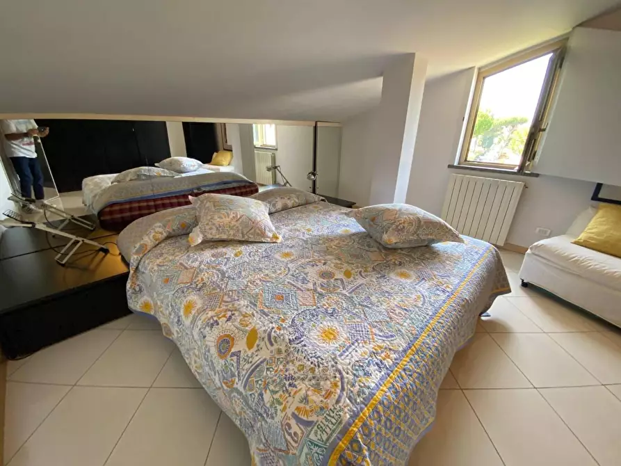 Immagine 22 di Mansarda in vendita  a Viareggio