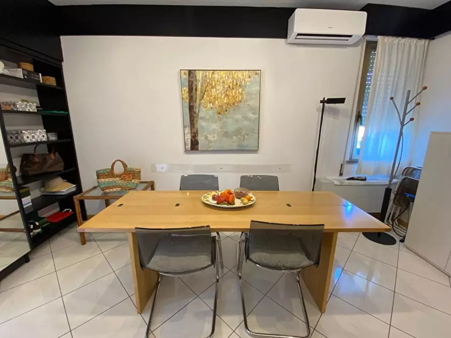 Immagine 10 di Mansarda in vendita  a Viareggio