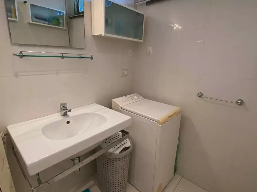 Immagine 29 di Mansarda in vendita  a Viareggio