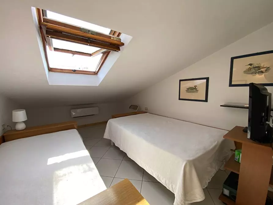 Immagine 26 di Mansarda in vendita  a Viareggio