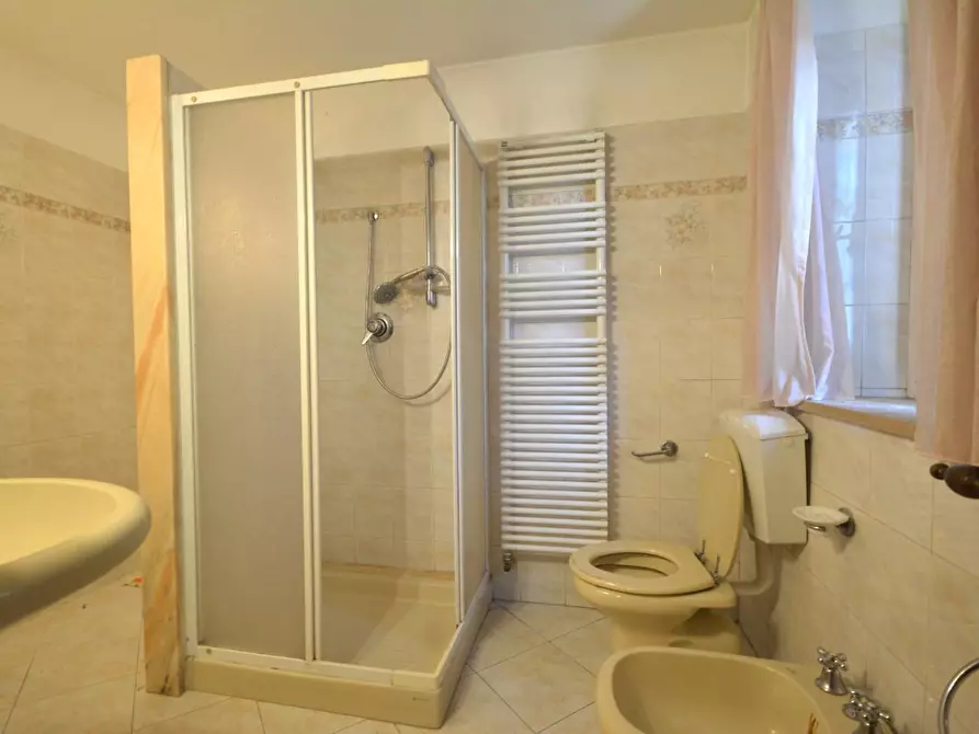 Immagine 9 di Casa bifamiliare in vendita  a Capannori