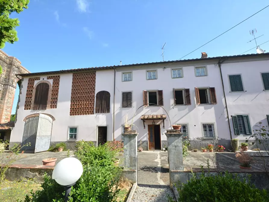 Immagine 18 di Casa bifamiliare in vendita  a Capannori