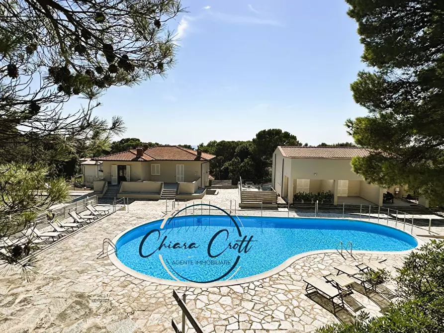 Immagine 1 di Appartamento in vendita  a Livorno