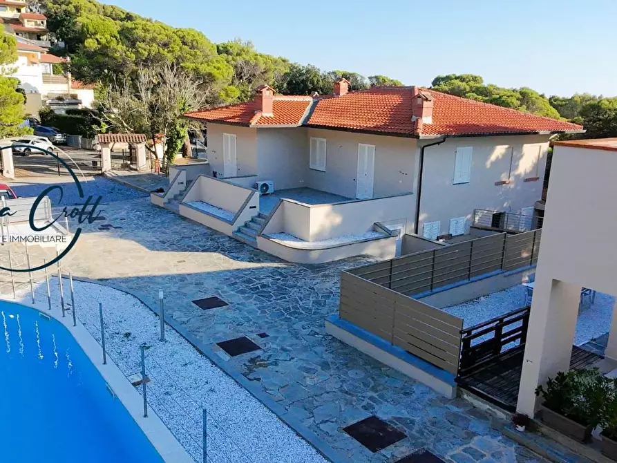 Immagine 10 di Appartamento in vendita  a Livorno