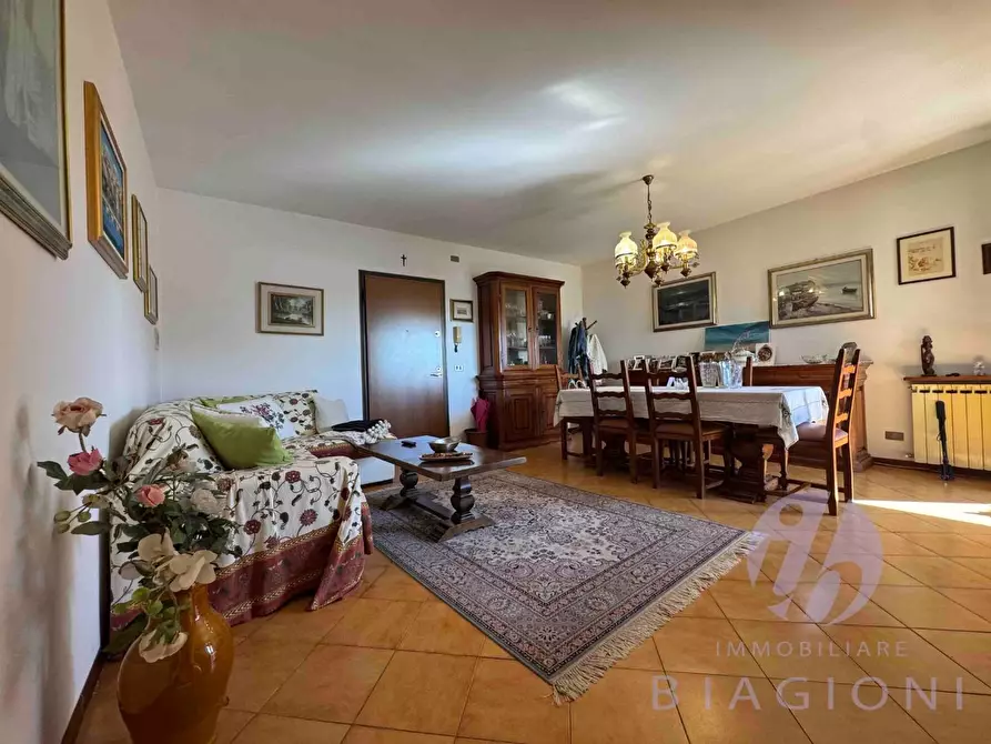 Immagine 7 di Appartamento in vendita  a Pietrasanta