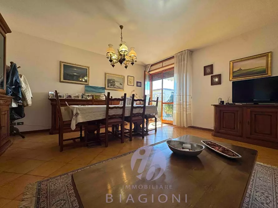 Immagine 6 di Appartamento in vendita  a Pietrasanta
