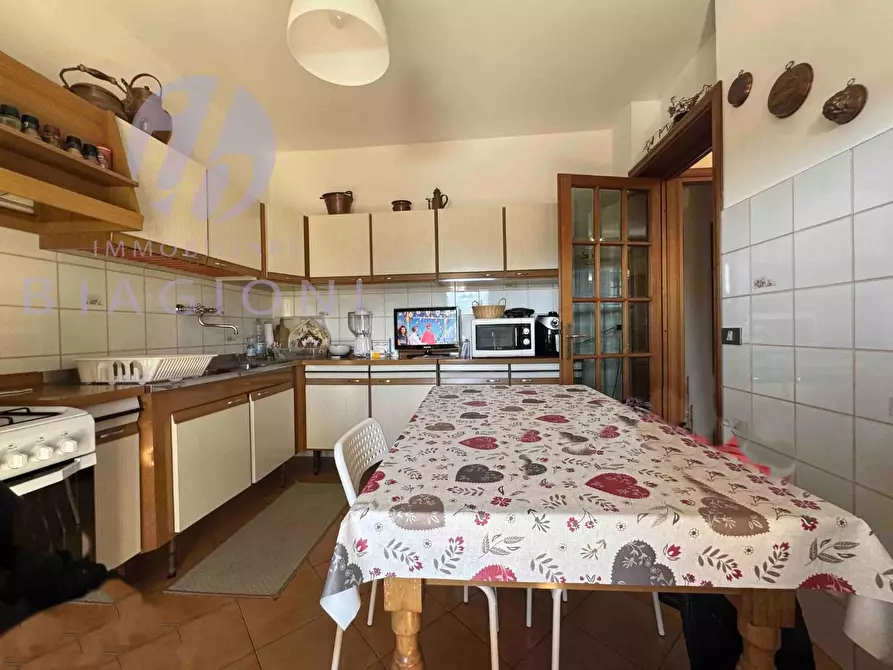 Immagine 13 di Appartamento in vendita  a Pietrasanta