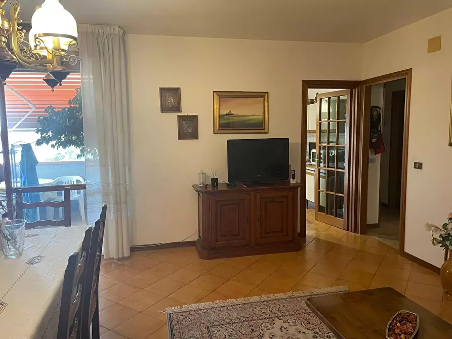 Immagine 10 di Appartamento in vendita  a Pietrasanta