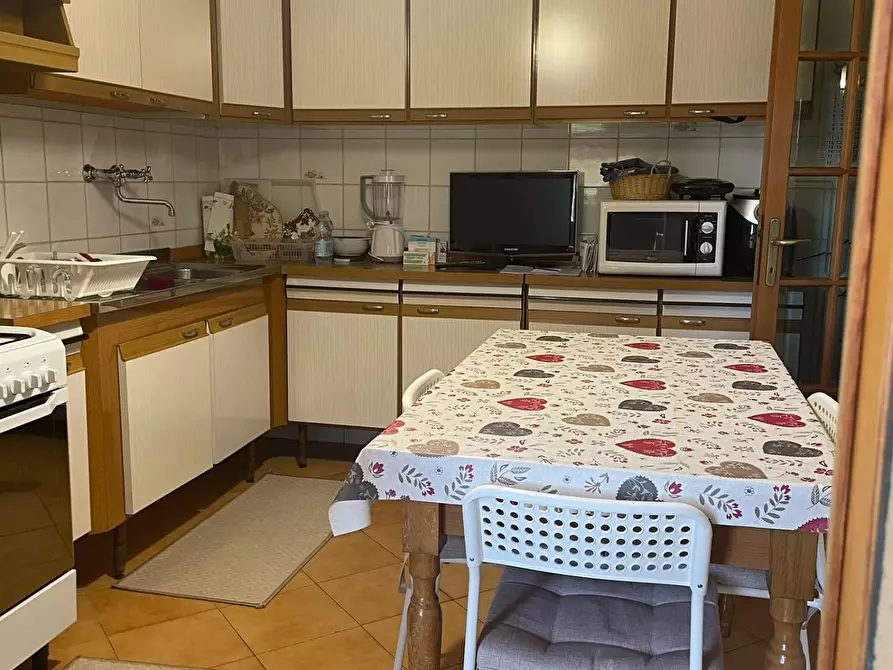 Immagine 11 di Appartamento in vendita  a Pietrasanta