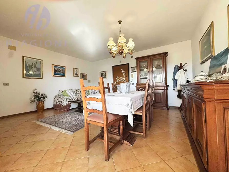 Immagine 8 di Appartamento in vendita  a Pietrasanta