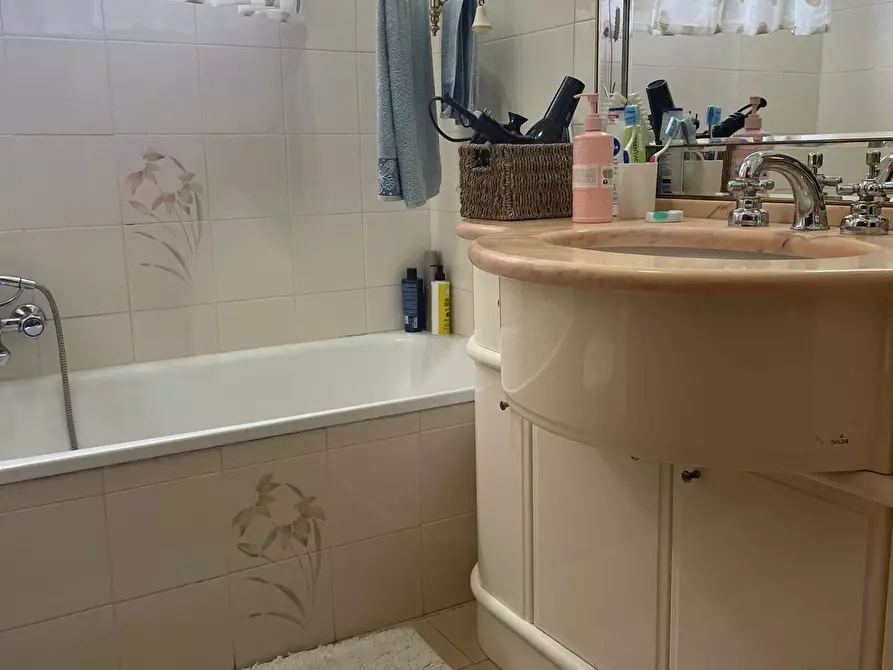 Immagine 34 di Appartamento in vendita  a Pietrasanta