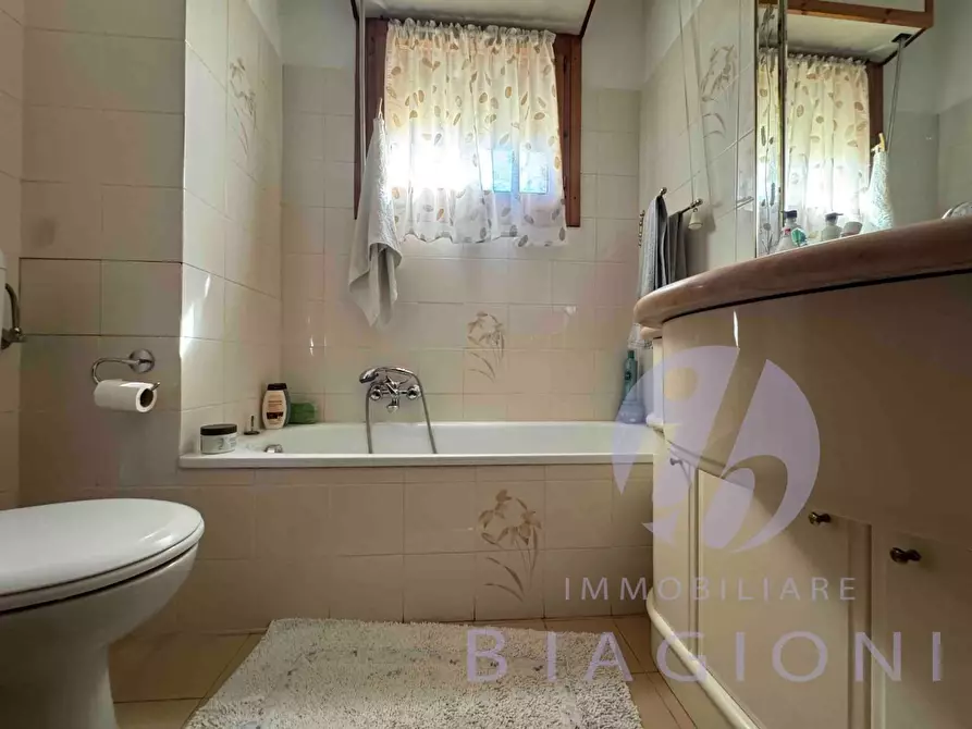 Immagine 35 di Appartamento in vendita  a Pietrasanta