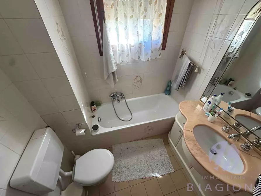 Immagine 33 di Appartamento in vendita  a Pietrasanta