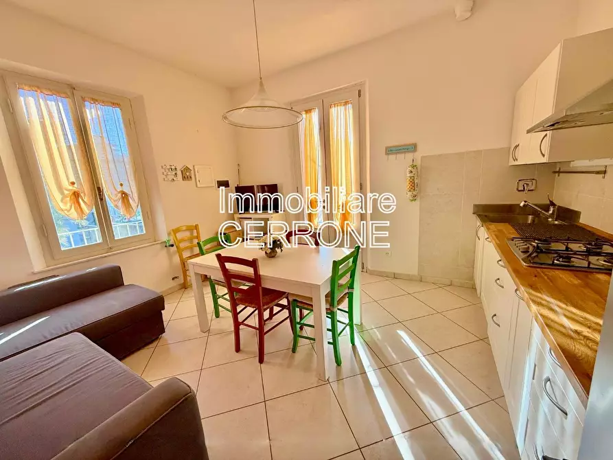 Immagine 2 di Appartamento in vendita  a Cecina