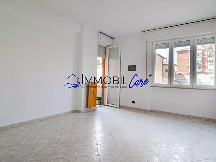 Immagine 9 di Appartamento in vendita  a Livorno