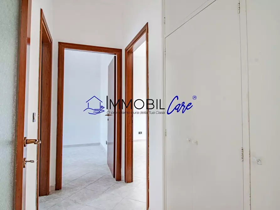 Immagine 13 di Appartamento in vendita  a Livorno