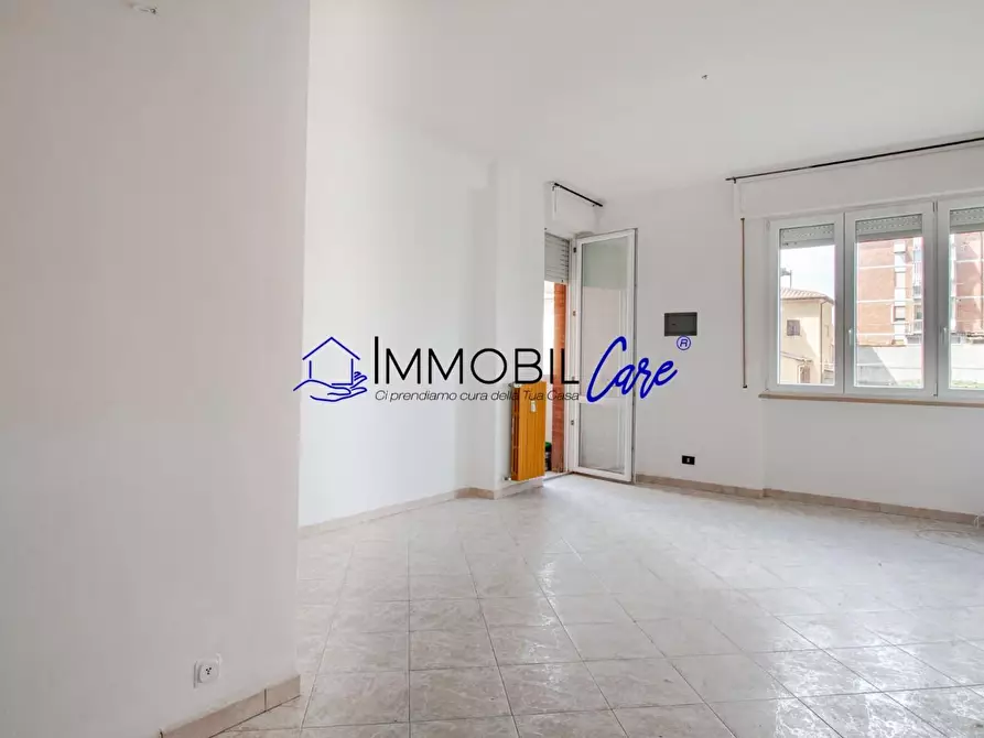 Immagine 8 di Appartamento in vendita  a Livorno