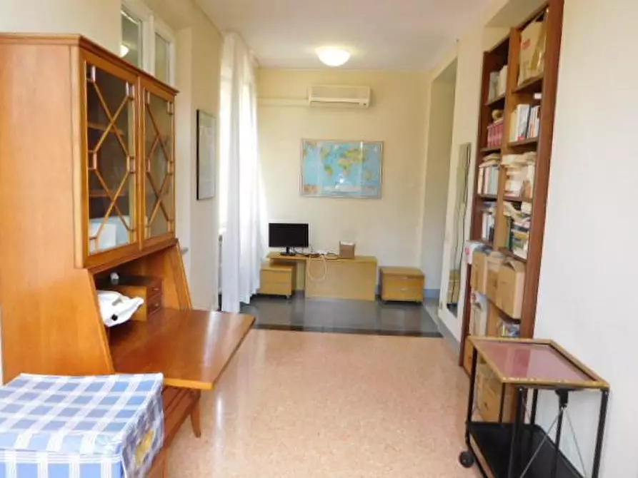 Immagine 12 di Villa in vendita  a Pisa