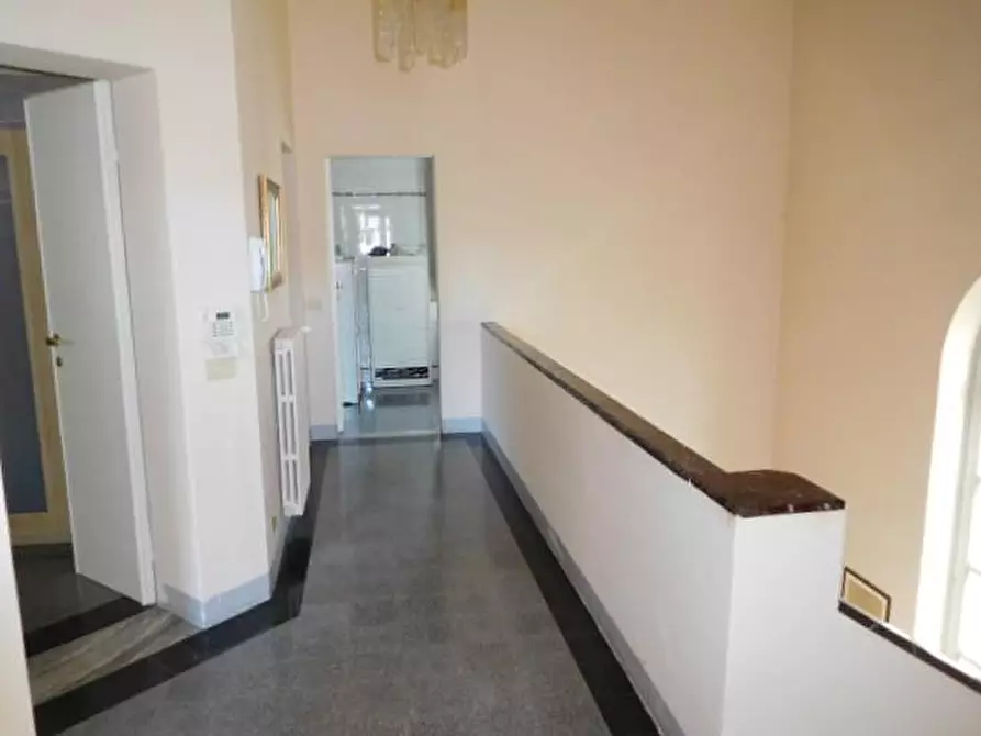 Immagine 10 di Villa in vendita  a Pisa