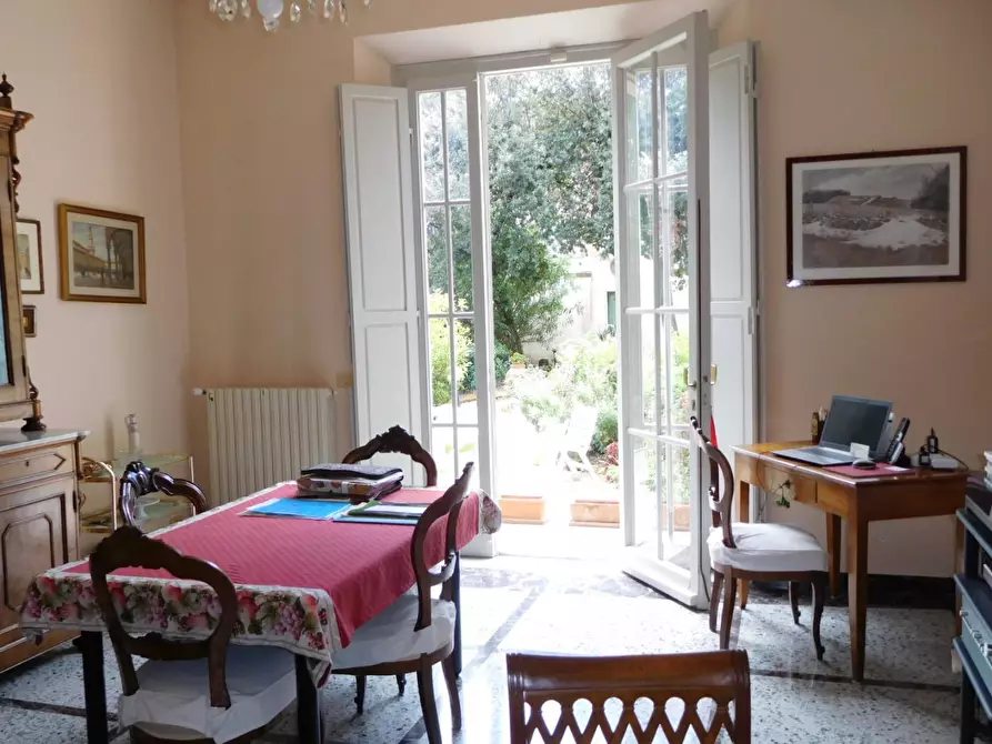 Immagine 6 di Villa in vendita  a Pisa