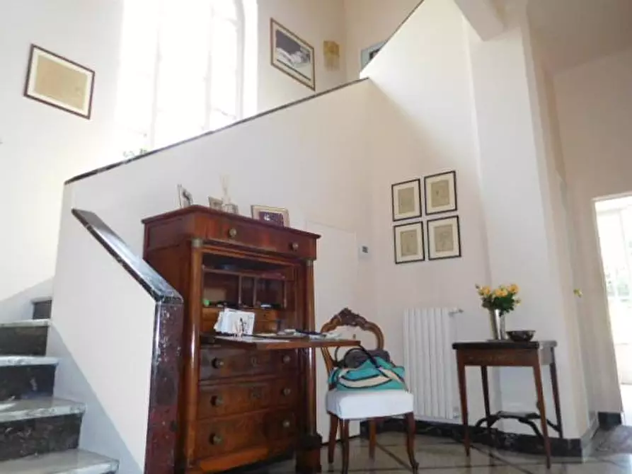 Immagine 9 di Villa in vendita  a Pisa