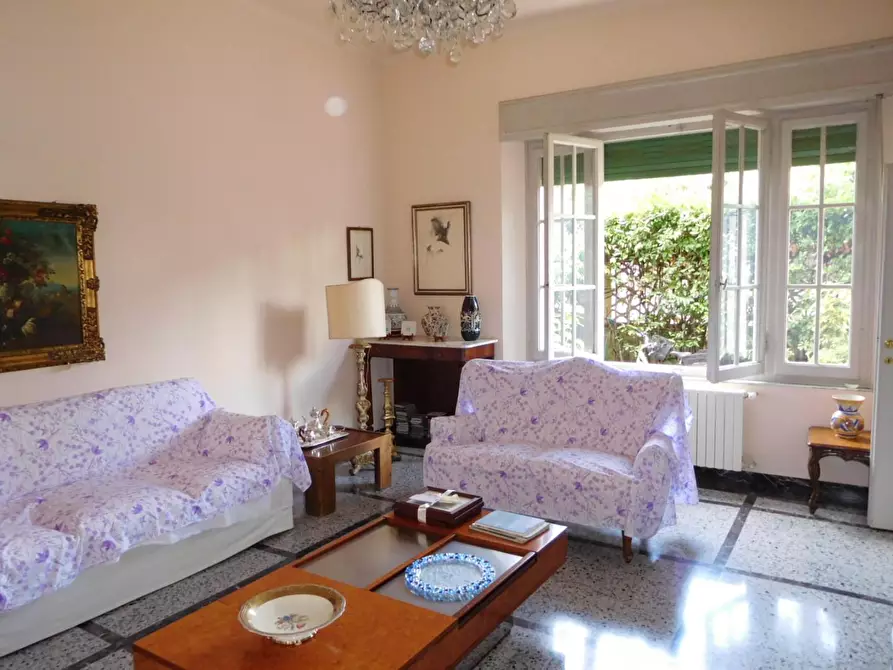 Immagine 3 di Villa in vendita  a Pisa