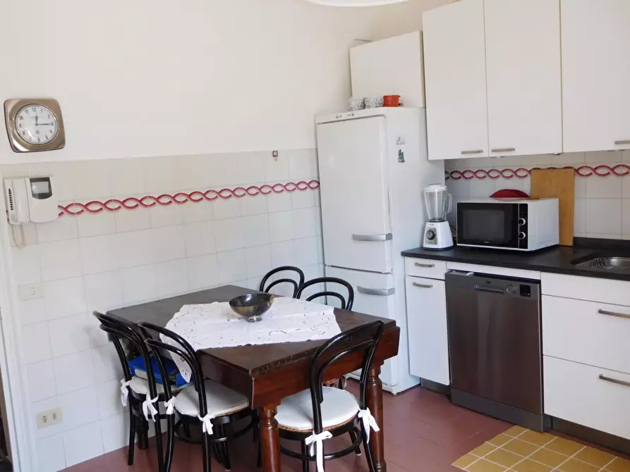 Immagine 7 di Villa in vendita  a Pisa