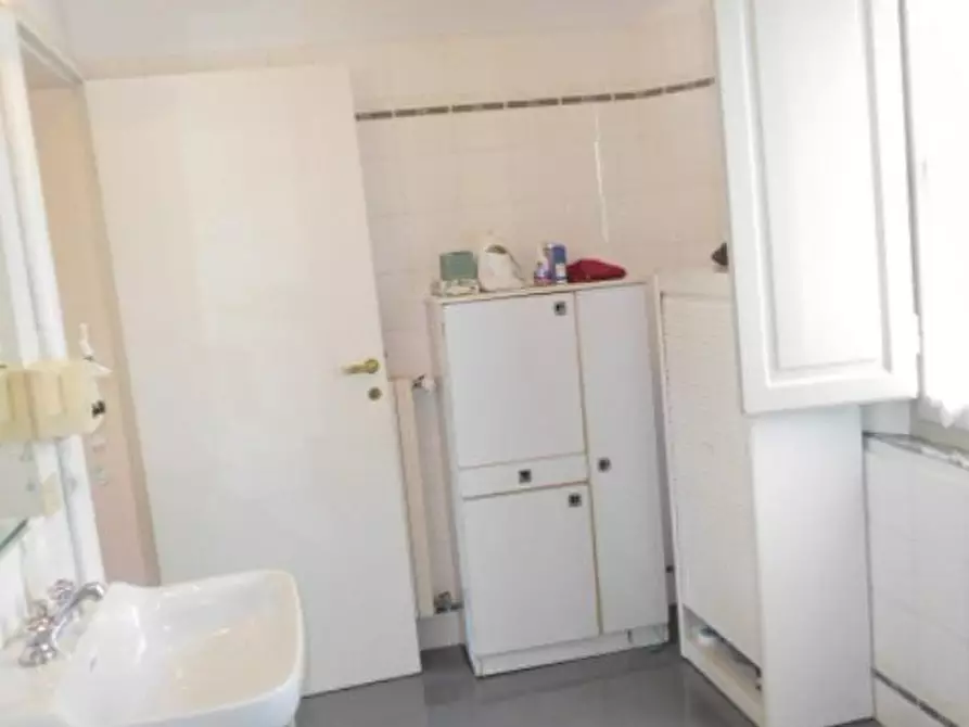 Immagine 19 di Villa in vendita  a Pisa