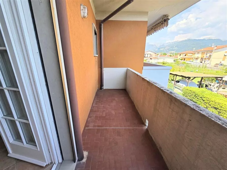 Immagine 20 di Villetta a schiera in vendita  a Massa
