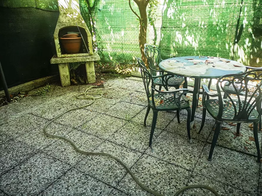 Immagine 6 di Appartamento in vendita  a Massa