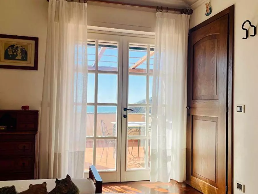 Immagine 24 di Villa in vendita  a Massarosa