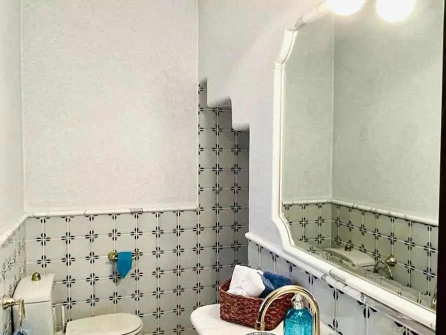 Immagine 30 di Villa in vendita  a Massarosa