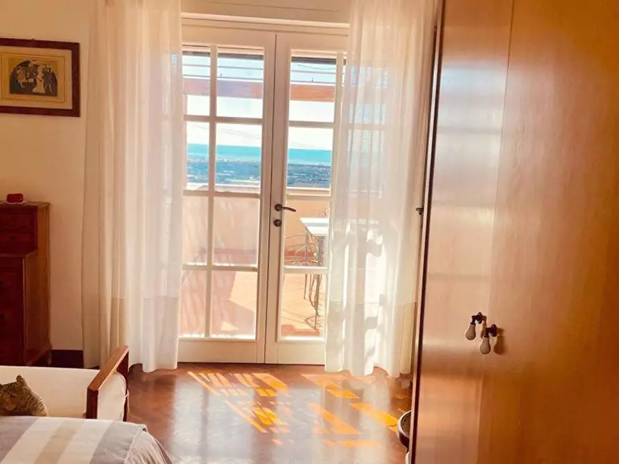 Immagine 21 di Villa in vendita  a Massarosa