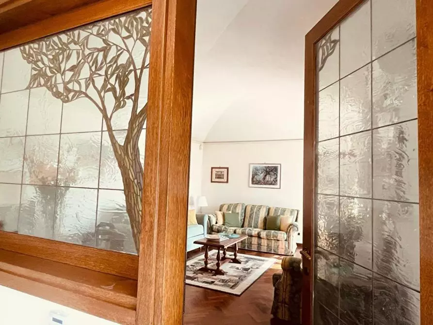 Immagine 10 di Villa in vendita  a Massarosa