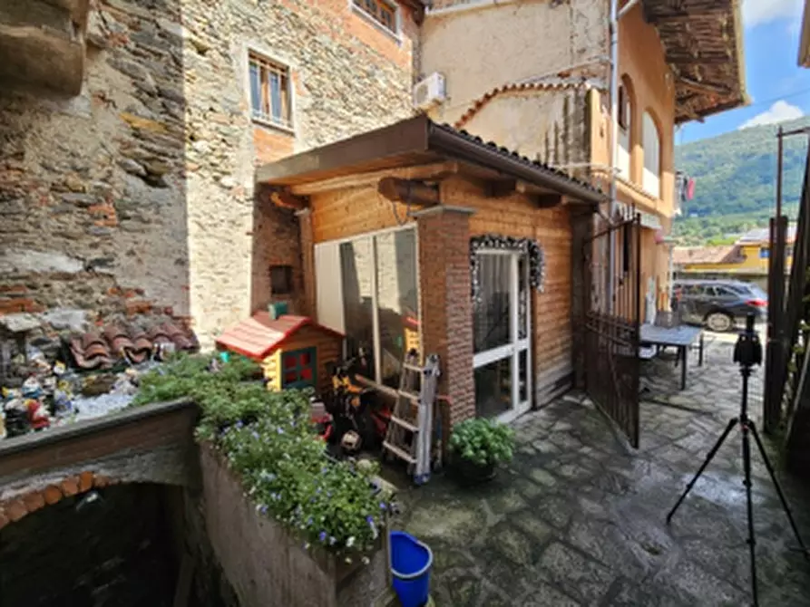 Immagine 4 di Terratetto in vendita  a Palazzo Canavese