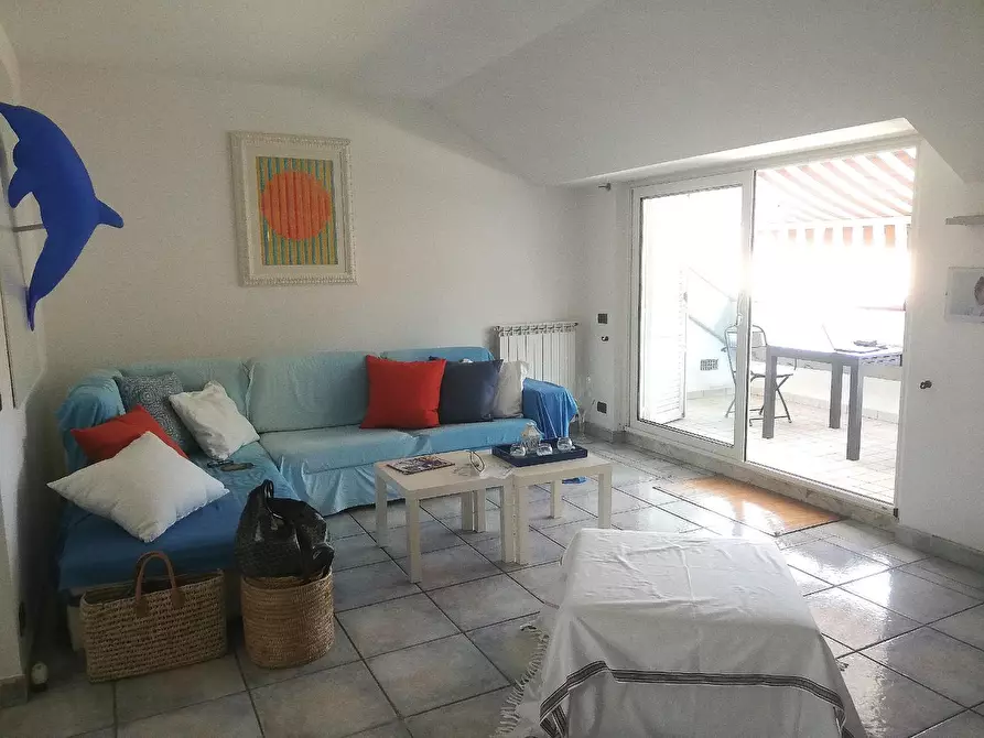 Immagine 2 di Appartamento in vendita  a Massa