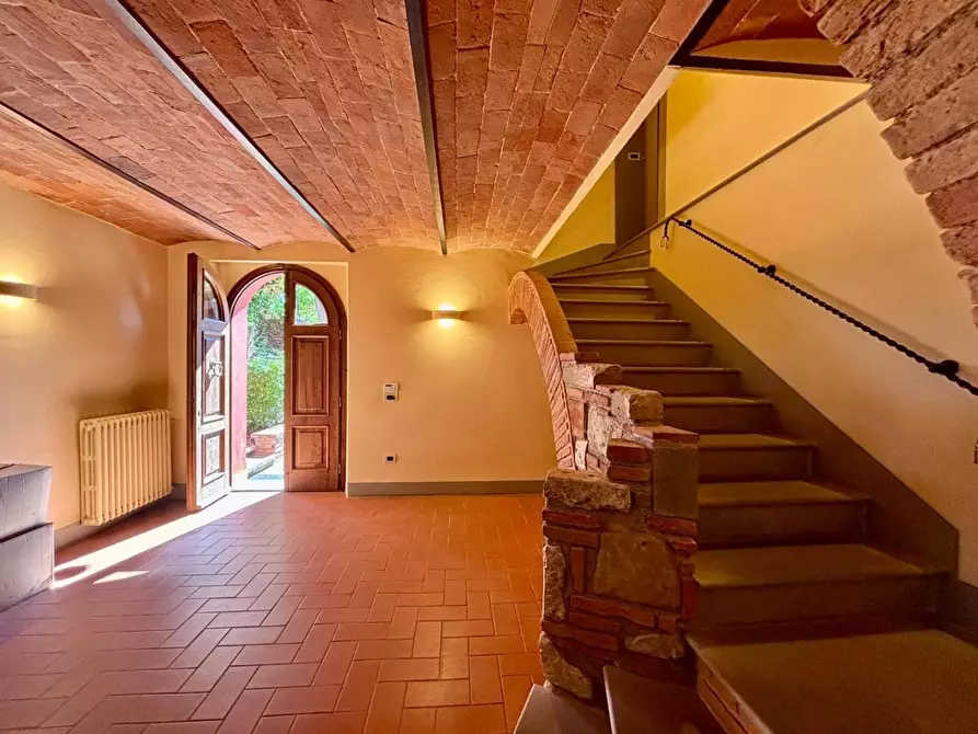 Immagine 29 di Casa colonica in vendita  a Fauglia