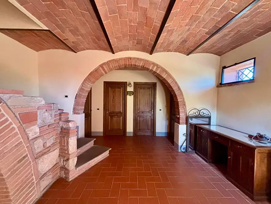 Immagine 22 di Casa colonica in vendita  a Fauglia