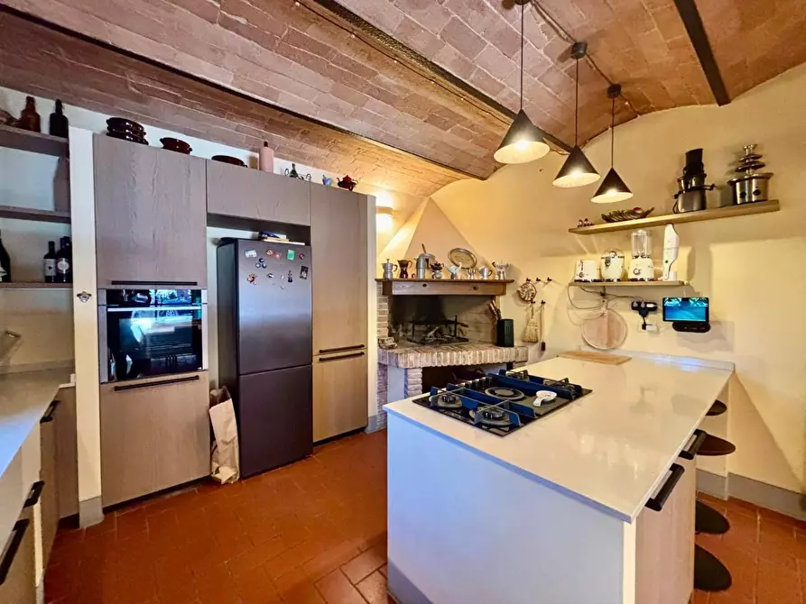 Immagine 37 di Casa colonica in vendita  a Fauglia