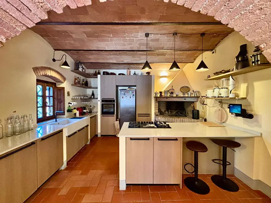 Immagine 36 di Casa colonica in vendita  a Fauglia