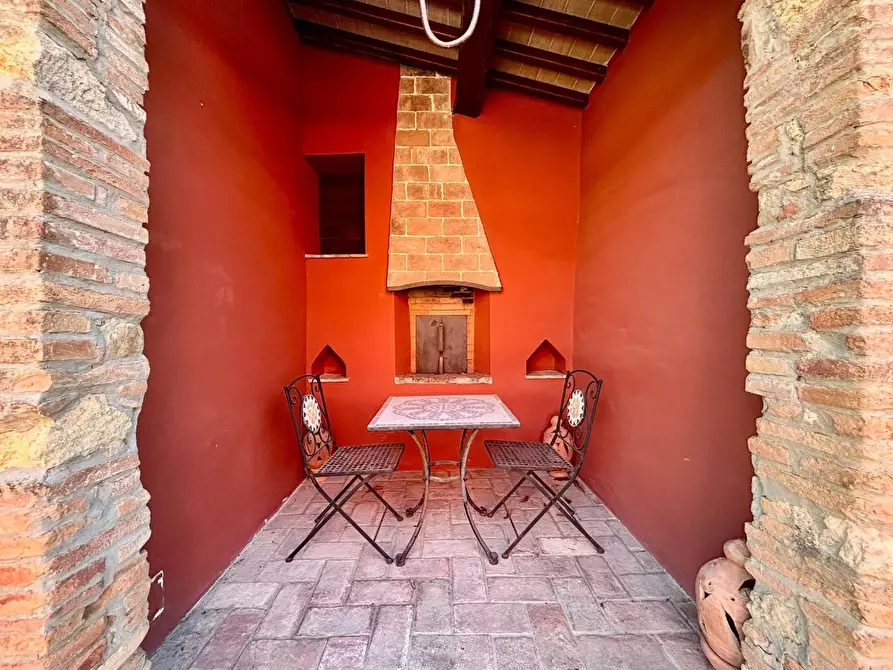 Immagine 26 di Casa colonica in vendita  a Fauglia