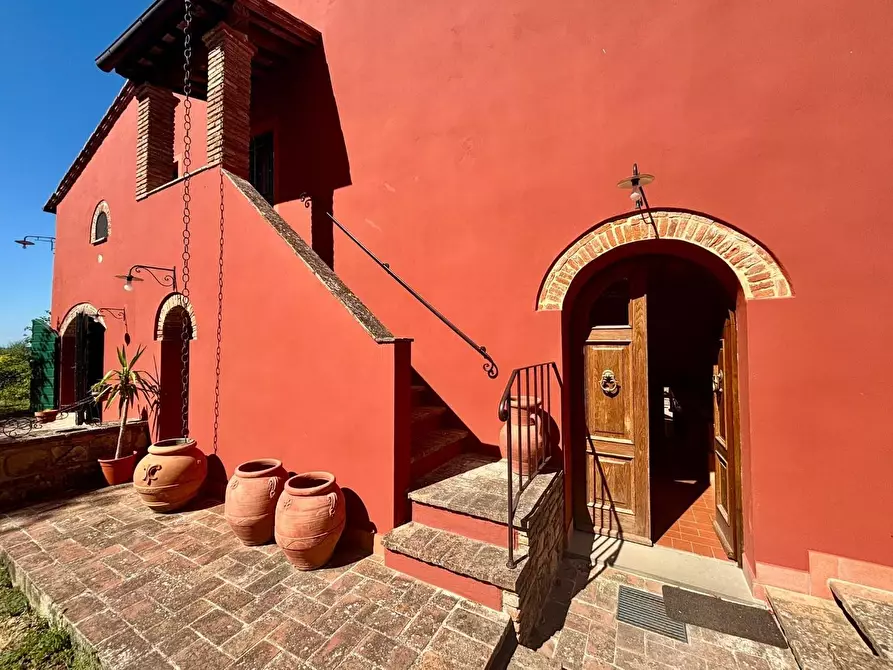 Immagine 13 di Casa colonica in vendita  a Fauglia