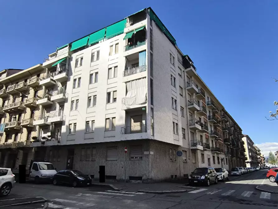 Immagine 2 di Appartamento in vendita  a Torino