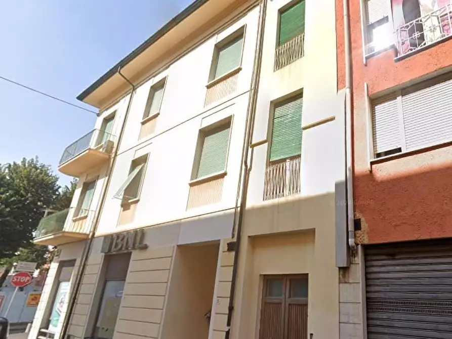 Immagine 1 di Appartamento in vendita  a Pontedera