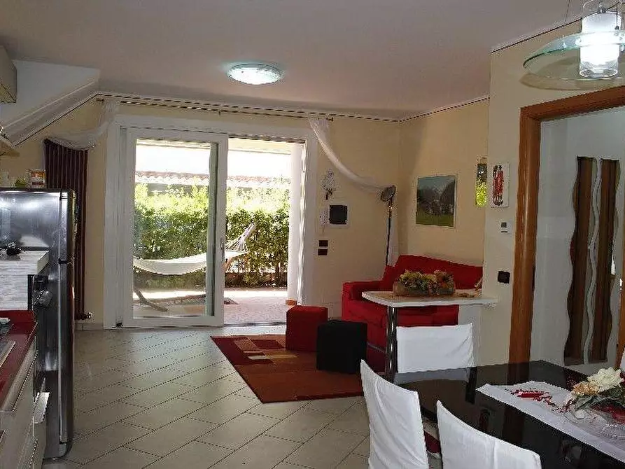 Immagine 2 di Appartamento in vendita  a Rosignano Marittimo