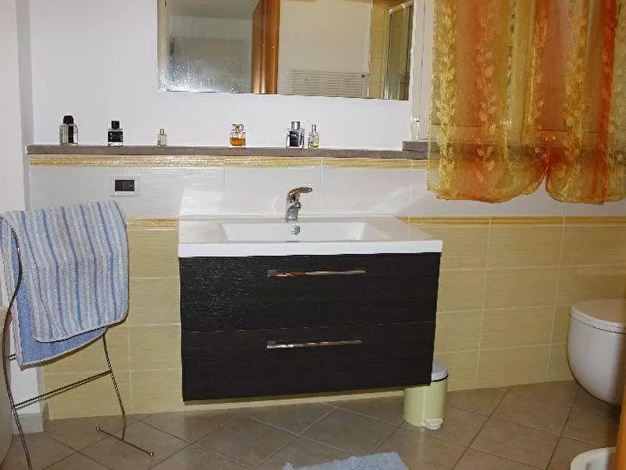 Immagine 31 di Appartamento in vendita  a Rosignano Marittimo